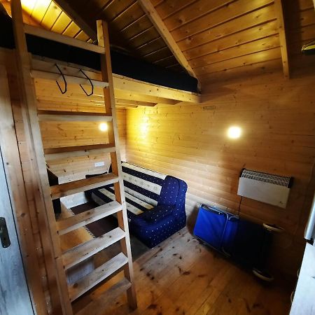 Niewygodny Domek Z Wlasnym Podworkiem Wiselka Exterior photo